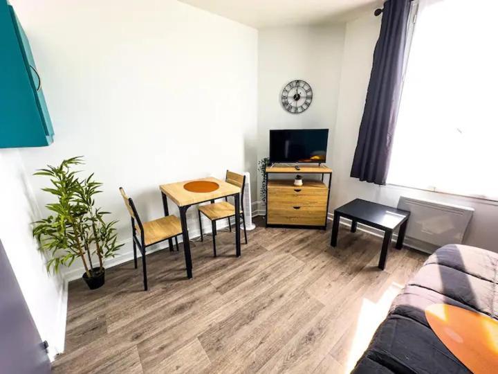 Appartement Cerf1-Centre Ville Meaux-Gare-Disney エクステリア 写真